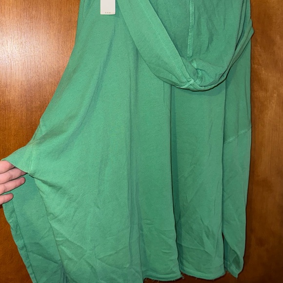 Old Navy XXL Sweatshirt - Picture 5 of 5